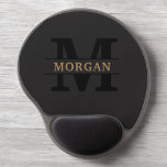 Personalisiertes elegantes Monogramm und Name Gel Mousepad<br><div class="desc">Mit diesem personalisierten Monogramm und Namensprodukt fügen Sie Ihren Alltagsessentiellen eine Touch Eleganz hinzu. Mit einem raffinierten Design und individuell anpassbaren Details verbindet es Eleganz und Funktionalität. Ob für den persönlichen Gebrauch oder als nachdenkliches Geschenk, dieser Artikel zeigt ein stilvolles Monogramm und Ihren gewählten Namen, sodass es einzigartig Ihnen. Ideal...</div>