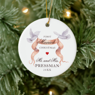 Personalisiertes erstes Verheiratetes Weihnachtspa Keramik Ornament