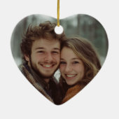 Personalisiertes First Christmas Verlobtes Foto Keramik Ornament (Hinten)