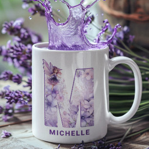 Personalisiertes Flieder-Fee-Monogramm M Kaffeetasse