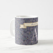 Personalisiertes florales Monogramm A lila mit ein Kaffeetasse (Vorderseite Links)