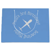 Personalisiertes Flugzeug in blau, steil in die Hö Große Geschenktüte (Vorderseite)