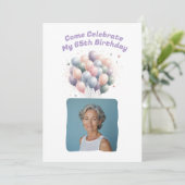 Personalisiertes Foto 65. Geburtstag Einladung (Stehend Vorderseite)