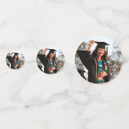 Personalisiertes Foto einer modernen Graduiertengr Konfetti (Vorderseiten)