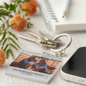 Personalisiertes Foto in Graurahmen mit Texten Schlüsselanhänger (Vorderseite rechts)