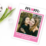 Personalisiertes Foto Mama Sie hält uns zusammen A Puzzle<br><div class="desc">Entdecken Sie mit unserem Personalisierten Foto "Mama,  mit der Sie uns zusammen halten" eine herzliche Überraschung für die Mama. Dieses Puzzle zeigt Stück für Stück hochgehaltene Erinnerungen,  symbolisiert die Bindungen,  die sich vereinen,  und die Liebe,  die die Familie zusammenhält</div>