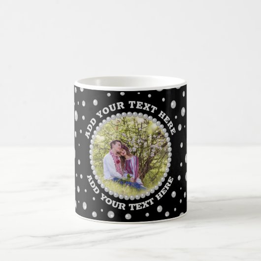 Personalisiertes Foto mit Perlenkreis auf Schwarz Kaffeetasse (Mittel)
