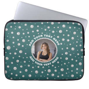Personalisiertes Foto mit Perlenkreis auf Türkis Laptopschutzhülle