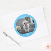 Personalisiertes Foto mit zwei Zeilen Text benutze Runder Aufkleber (Umschlag)