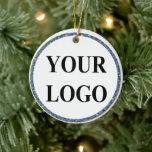 Personalisiertes Foto Picture Family Weihnachten Keramik Ornament<br><div class="desc">Personalisiertes Foto Keramik Weihnachtsschmuck Familie Sie können es mit Ihrem Foto,  Logo oder mit Ihrem Text anpassen. Sie können sie wie gewünscht auf der Anpassungsseite platzieren. Ob sonnig,  einzigartig,  hübsch oder persönlich,  es ist Ihre Wahl.</div>