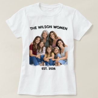 Personalisiertes Frauen-Familienfoto, Name & Jahr T-Shirt