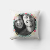 Personalisiertes Garland Floral Wedding Foto Kissen (Vorderseite)