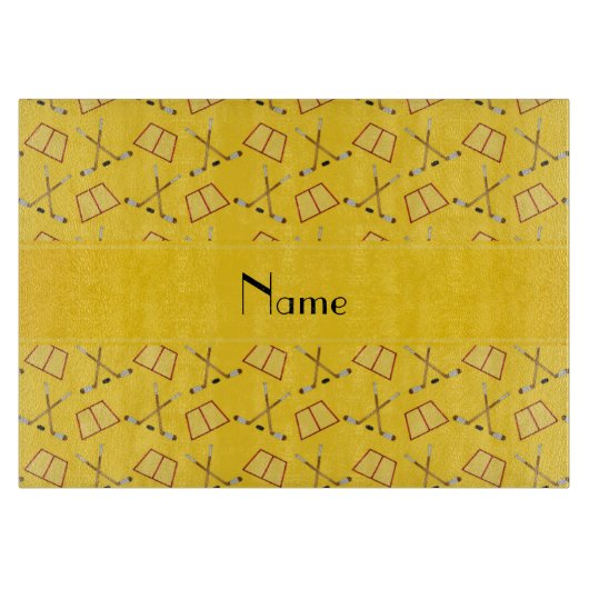 Personalisiertes gelbes Hockeynamensmuster Schneidebrett (Vorderseite)