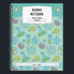 Personalisiertes, gelbes Science-Notebook Notizblock<br><div class="desc">Mit unserer Personalisierten Soft Yellow Playful Science Notebook Cover verzaubern Sie Ihre Leidenschaft für Entdeckungen! Dieses wunderbare Cover eignet sich hervorragend für spannende Wissenschaftler, Studierende und alle, die die Wunder der Welt erforschen. Die zarte gelbe Farbe verleiht der Touch eine fröhliche Note, während spielerische, naturwissenschaftliche Illustrationen Kreativität und Neugier inspirierte....</div>