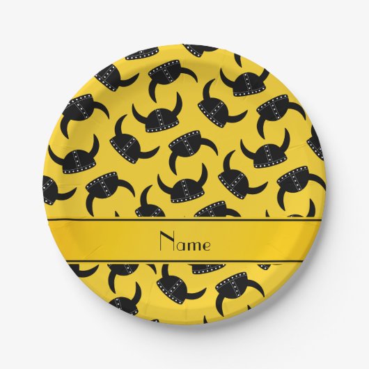 Personalisiertes gelbes Wikinger-Hutnamensmuster Pappteller (Vorderseite)