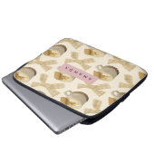 Personalisiertes, gemütliches Latte & Gingham Bow Laptopschutzhülle (Vorne Knopf)