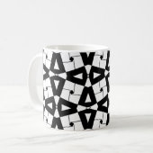 Personalisiertes geometrisches Muster Schwarz/Weiß Kaffeetasse (Vorderseite Links)