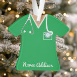 Personalisiertes Geschenk für Grüne Krankenschwest Ornament<br><div class="desc">Personalisierte Kindergräber Pflegegeschenk Ornament. Dieses Pflegeornament ist das perfekte Geschenk für einen Krankenpfleger,  Krankenpfleger,  Absolvent der CNA,  LPN oder RN . Personalisieren Sie dieses benutzerdefinierte Design mit Ihrem eigenen Namen.</div>