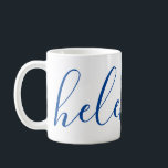 Personalisiertes Geschenk von Skriptnamen Benutzer Kaffeetasse<br><div class="desc">Eine wunderschöne Tasse mit einem individuelle Name in einem modernen,  eleganten Skript-Schriftart. In Marineblau und Weiß. Wunderbar als Muttertag,  Urlaub,  Geburtstag,  Hauswärme oder Brautjunggeschenk.</div>