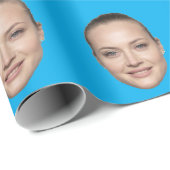 Personalisiertes Gesichtspapier als Geschenkpapier (Rolleneckpunkt)