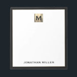 Personalisiertes Gold Monogramm Schwarz-weiß Notizblock<br><div class="desc">Mit diesem mit Monogramm Notizblock mit klassischer Blocktypografie und einer gebürsteten Goldmedaillenmonografie und einem schwarzen Trimm stärken Sie Ihr Schreibwarenspiel. Das Notizblock enthält Platz für Ihren Namen oder Ihren eigenen Text und ist somit ideal für den persönlichen oder beruflichen Gebrauch. Verwenden Sie es, um Noten, Ideen und Erinnerungen im Stil...</div>