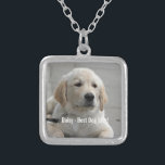 Personalisiertes Golden Retriever Hund Foto und Na Versilberte Kette<br><div class="desc">Personalisieren Sie diesen Golden Retriever Dog-Sake mit dem Foto und dem Namen Ihres Hundes oder Welpenhundes (oder dem Foto/Namen eines anderen Haustiers oder einer Person). Im Text steht "Bester Hund je" oder fügen Sie Ihren eigenen Text hinzu - Wir Liebe Daisy (der Name Ihres Hundes), Hundes Geburtstag oder Tag der...</div>