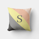 Personalisiertes Grau und Pfirsich gestreiftes Mon Kissen (Vorderseite)