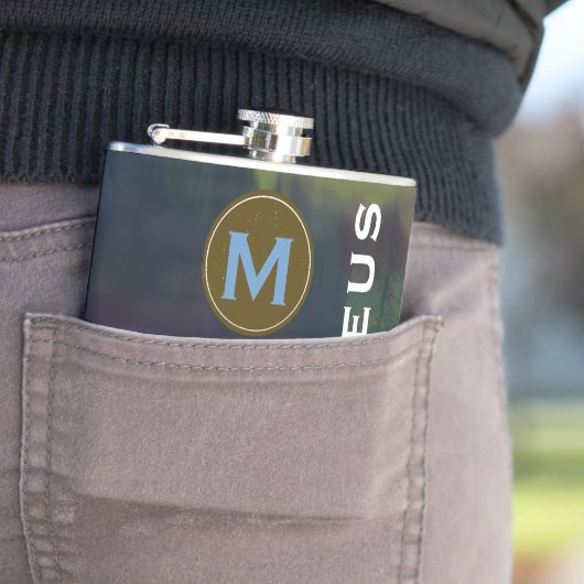 Personalisiertes grönnisch Mit Monogramm Flachmann (Beispiel)