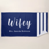Personalisiertes großes Wifey Beach Handtuch (Vorderseite)