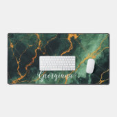 Personalisiertes Grünes und goldenes Waldmarmor Schreibtischunterlage (Tastatur & Maus)