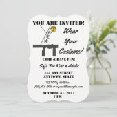 Personalisiertes Halloween-Party Karate Kostüme Einladung (Stehend Vorderseite)