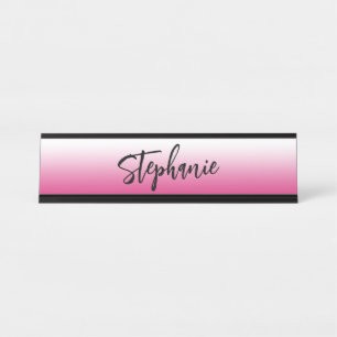 Personalisiertes heißes Fuchsia-Rosa und weißer Fa Schreibtischnamensplakette