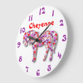 Personalisiertes Herz-Pferdelila, rosa und rotes Große Wanduhr (Winkel)