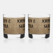 Personalisiertes Hochzeitspaziermuster Whiskyglas (Links)