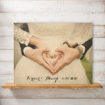 Personalisiertes Hochzeitssemble für immer und imm Holzdruck<br><div class="desc">Personalisieren Sie diesen Artikel mit Ihrem eigenen Foto, Hochzeitsdatum und einer schönen schwarzen Schrift, die "Forever & Always" lautet. Das moderne Design ist schlicht und klassisch und macht es zu einem ansprechenden Verlobung-, Brautparty- oder Hochzeitsgeschenk. Jede Braut und jeder Bräutigam würde Liebe haben, diesen einzigartigen Sake vom ColorfulGalShop in Zazzle...</div>