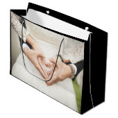 Personalisiertes Hochzeitsstichtal-Verlobung-Foto Große Geschenktüte (Vorderseite Schrägansicht)