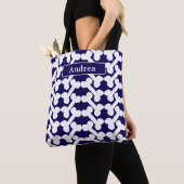Personalisiertes Hundeknochen-Muster Navy Weiß Mod Tasche (Von Nahem)