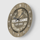 Personalisiertes irisches Pub-Zeichen Große Wanduhr (Winkel)