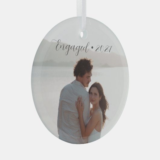 Personalisiertes Jahr Verlobte Weihnachtsschrift Ornament Aus Glas (Vorderseite Rechts)