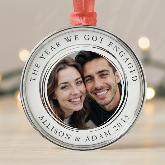 Personalisiertes Jahr Wir Got Verlobtes Foto Ornament Aus Metall