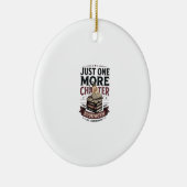 Personalisiertes Just One More Chapter Est 1985 Bu Keramik Ornament (Rechts)