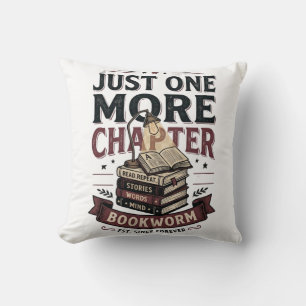 Personalisiertes Just One More Chapter Est 1985 Bu Kissen