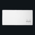 Personalisiertes klassisches Monogramm und Name Schreibtischunterlage<br><div class="desc">Personalisierte Monogram und Name Gift zeigen personalisierte Namen in Grau und Monogramm in hellgrau als Hintergrund,  im klassischen Serif Schriftart Stil,  auf weißem Hintergrund. Perfekt als Feriengeschenk,  Vatertagsgeschenk für Papa und Geschenk für alle besondere Anlässe.</div>