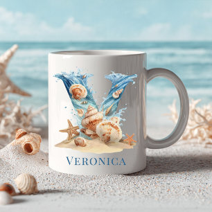 Personalisiertes Küstenmonogramm V Anfangsbuchstab Kaffeetasse