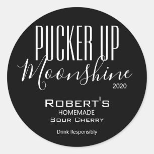 Personalisiertes Label "Pucker up Moonshine" Runder Aufkleber