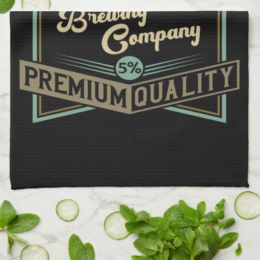 Personalisiertes Lager Bierbrauer Co Label Bar Pub Geschirrtuch (Gefaltet)