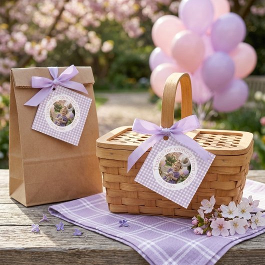 Personalisiertes Lavendel-Gingham 1. Geburtstagsfo Geschenkanhänger