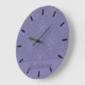 Personalisiertes Lavendelmuster Große Wanduhr (Winkel)