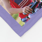 Personalisiertes Lila Foto Collage Mit Monogramm G Fleecedecke (Ecke)