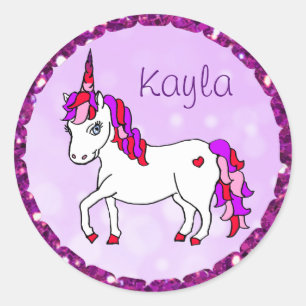 Personalisiertes Lila Rainbow Horned Unicorn Herz Runder Aufkleber